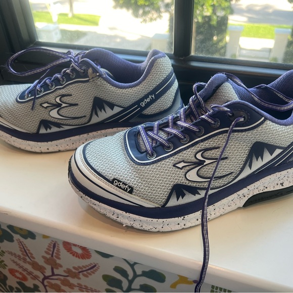 💗GDEFY sneakers - Picture 2 of 8